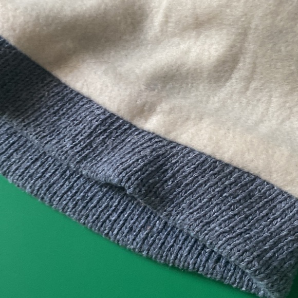 Fleece-lined snowflake grey beanie - Picture 14 of 15